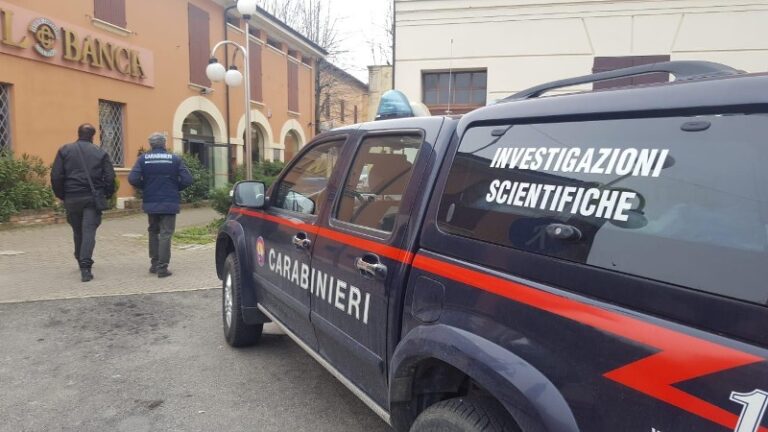 ARGELATO (BO): Indagini dei Carabinieri per furto aggravato