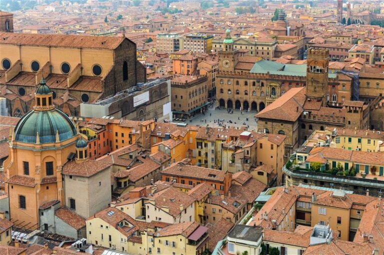 BOLOGNA – La città attrae e cresce ancora: i dati 2019