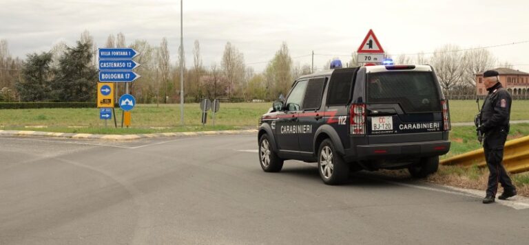 1500 persone controllate e 450 negozi ispezionati dai Carabinieri nel corso del weekend