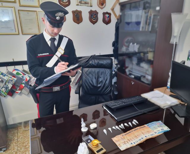 BOLOGNA: “L’affitto è caro, si spaccia per sopravvivere”: due persone arrestate dai carabinieri